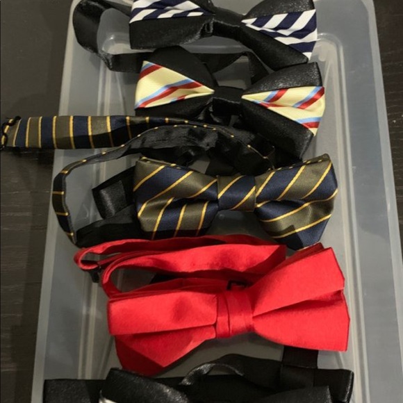 Bow ties - Picture 1 of 6